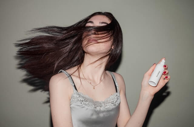 sun care industry - setting sprays